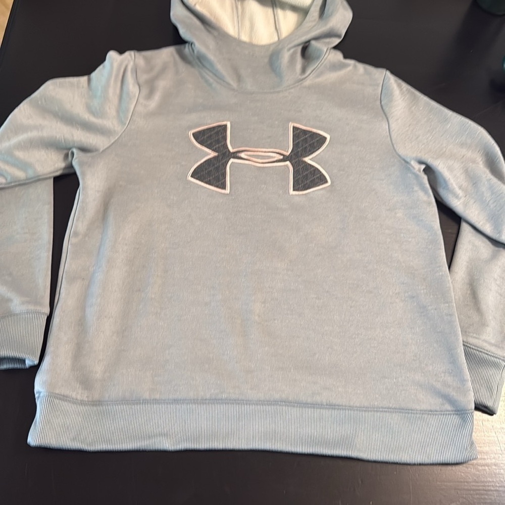 Under Armour‎ Light Gray Sweatshirt